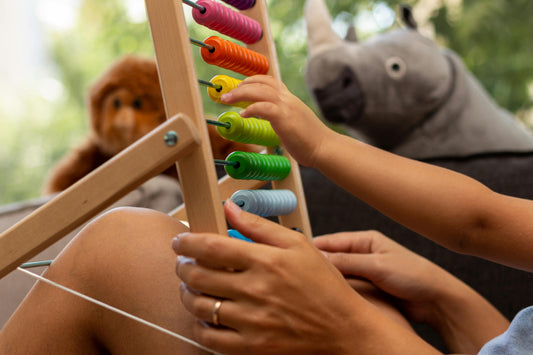 Montessori jeu éducatif pour le développement de bébé.